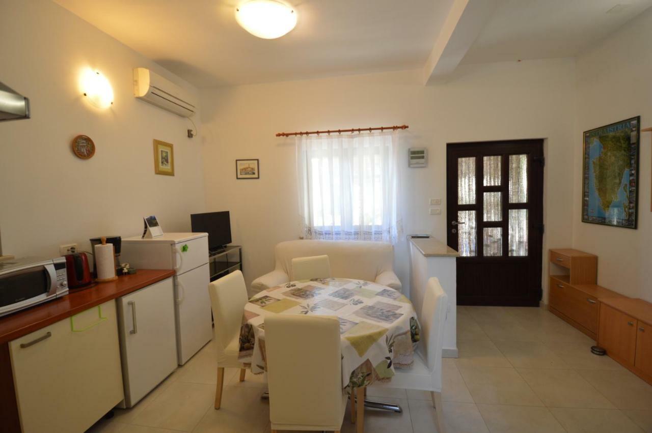 Apartment "Monte" Pula Buitenkant foto